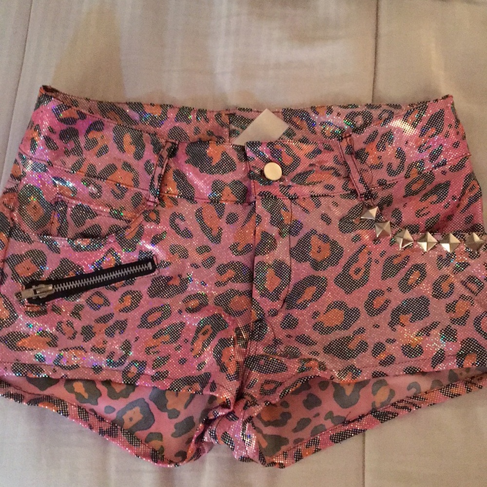 New Party Rock pink iridescent cheetah shorts, szM